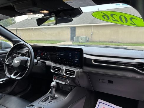 Used 2025 Ford Mustang Premium RWD image 21