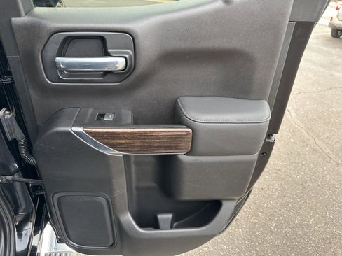 Used 2021 GMC Sierra 1500 SLE w/ X31 Off-Road Package image 24
