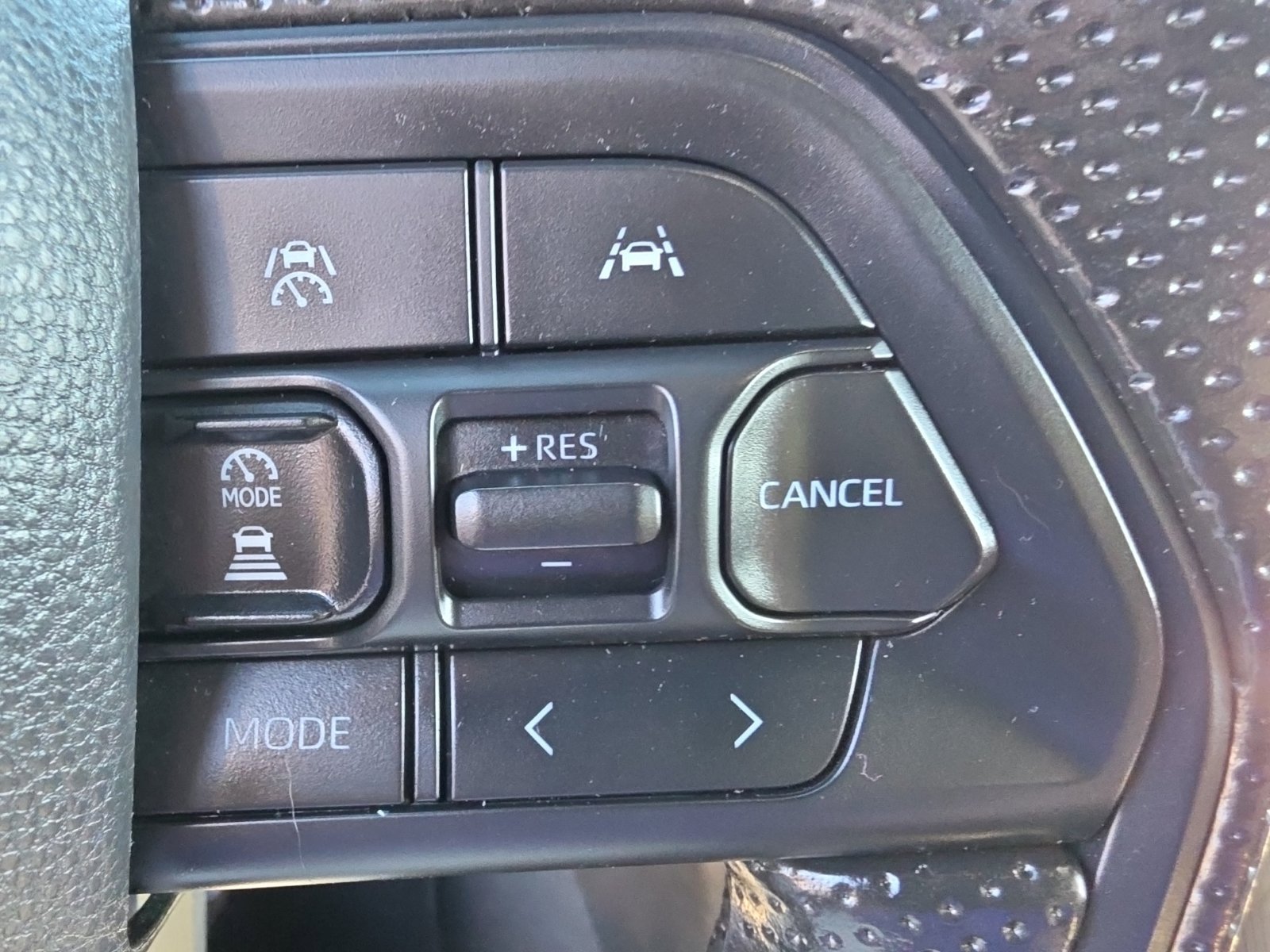 Used 2025 Toyota Tacoma SR AWD/4WD image 13