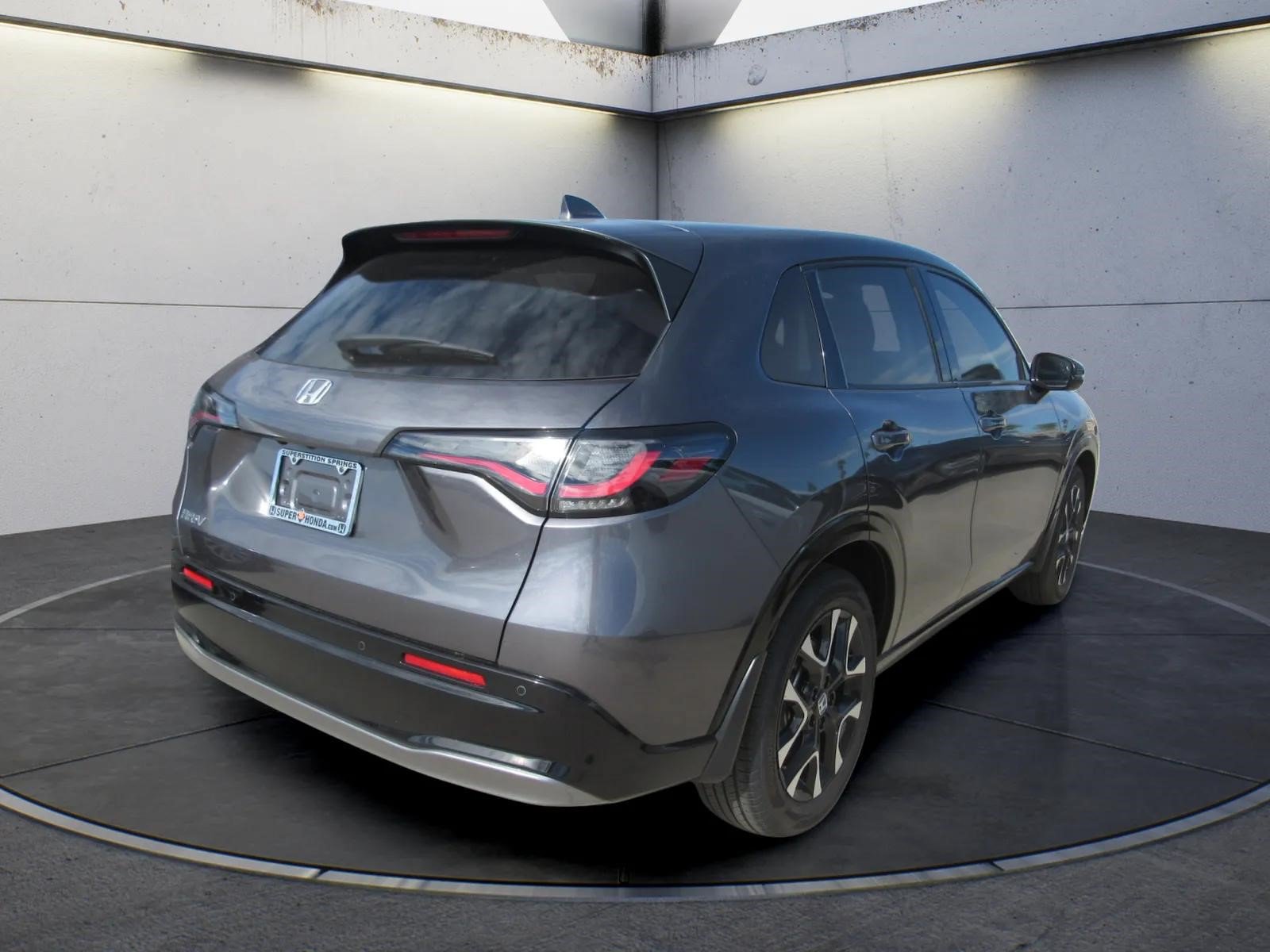 Used 2026 Honda HR-V EX-L image 3