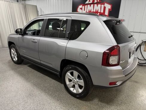 Used 2014 Jeep Compass Latitude w/ Sun/Sound Group AWD/4WD image 6