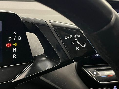 Used 2022 Volkswagen ID.4 Pro image 26