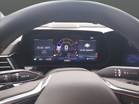 Used 2025 Chevrolet Tahoe Premier image 13