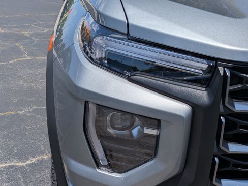 New 2026 GMC Canyon AT4 w/ AT4 Premium Package AWD/4WD image 10