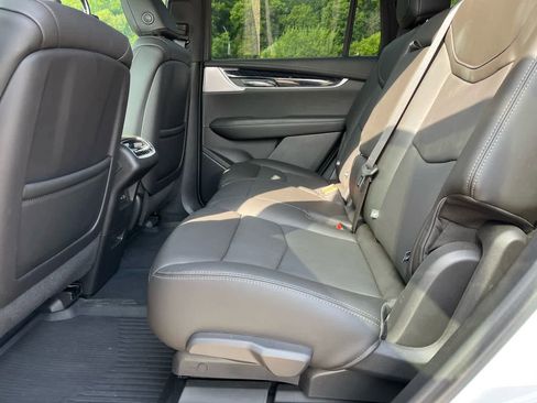 Used 2023 Cadillac XT6 Premium Luxury w/ Technology Package image 19