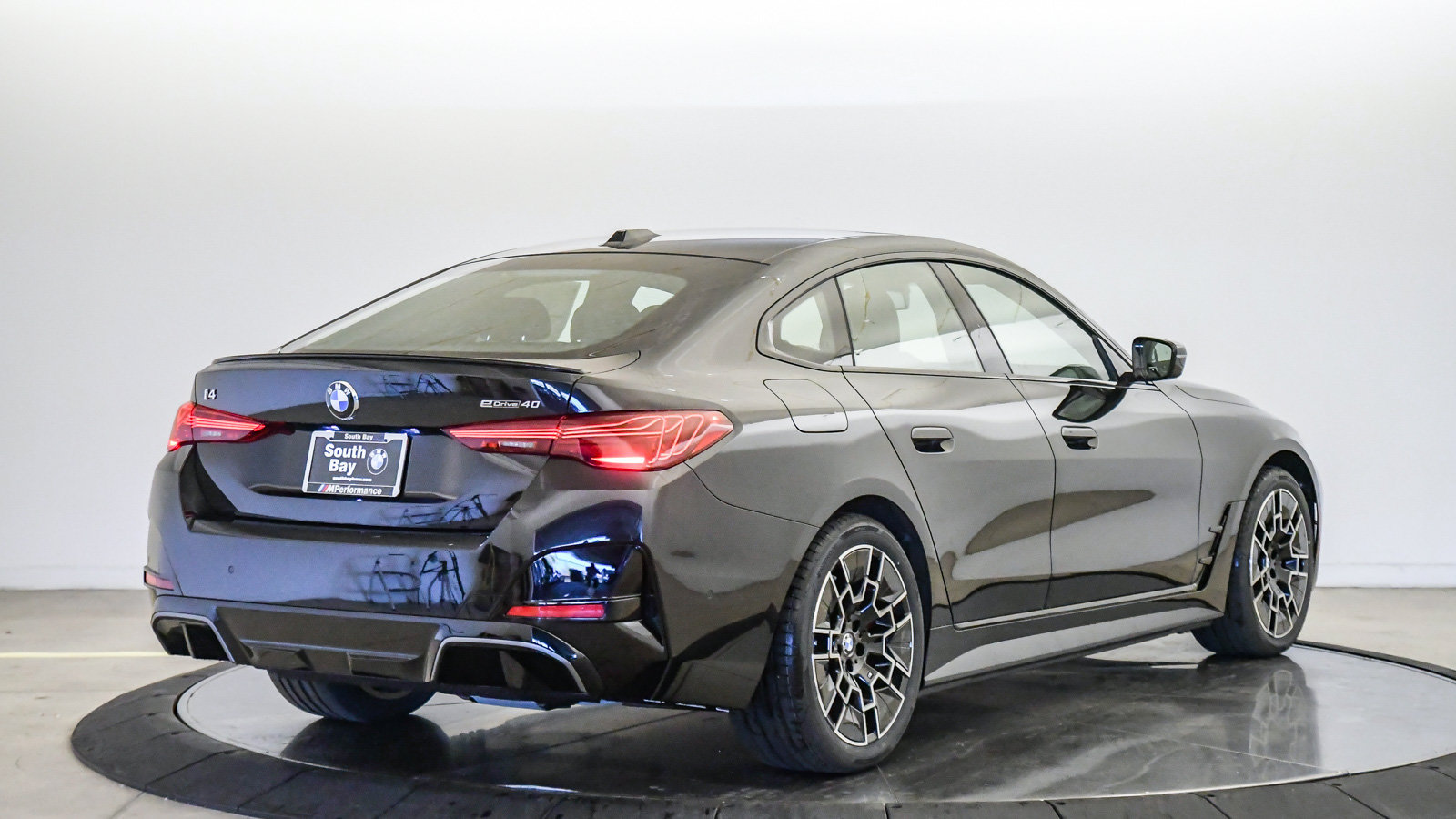 New 2026 BMW i4 eDrive40 w/ M Sport Package RWD image 5