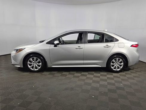Used 2026 Toyota Corolla LE image 4