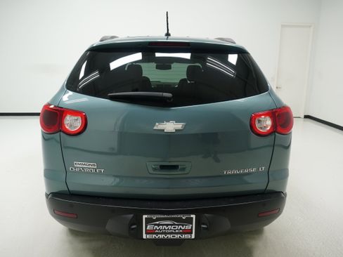 Used 2009 Chevrolet Traverse LT FWD image 5
