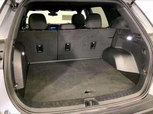 Used 2025 Chevrolet Equinox LT AWD/4WD image 4