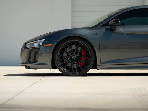 Used 2018 Audi R8 V10 RWD image 49