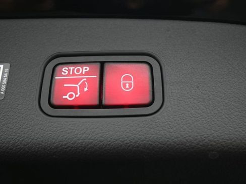 New 2026 Mercedes-Benz GLC 300 image 16