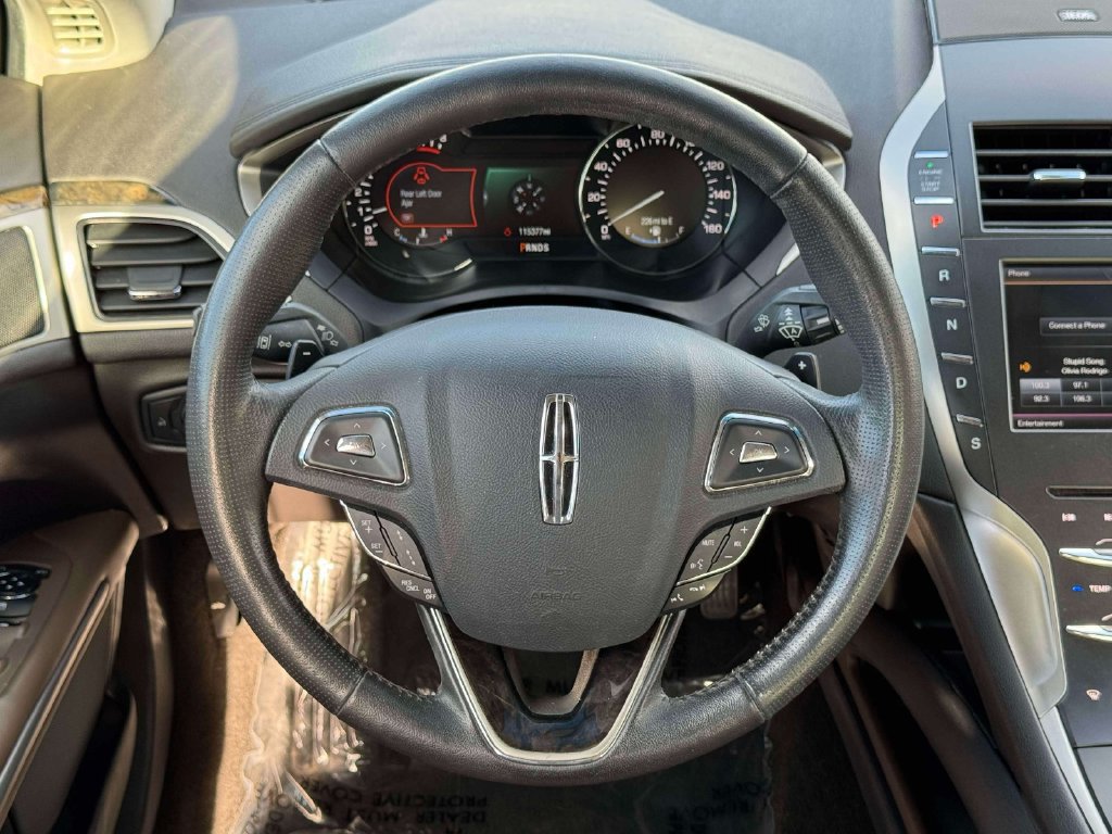 Used 2014 Lincoln MKZ FWD image 11