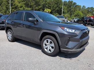 Used 2021 Toyota RAV4 LE FWD video 2