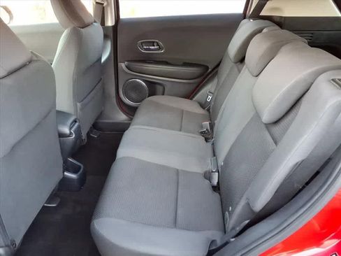 Used 2019 Honda HR-V EX image 9