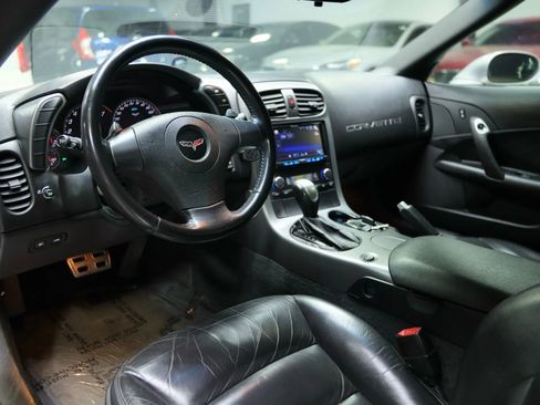 Used 2006 Chevrolet Corvette Coupe 2D image 23