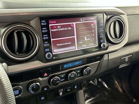 Used 2023 Toyota Tacoma TRD Off-Road image 16