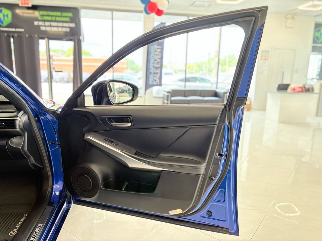 Used 2020 Lexus IS 300 F Sport w/ Blackline Edition AWD/4WD image 37