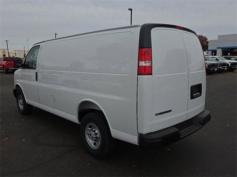 New 2025 Chevrolet Express 2500 image 3