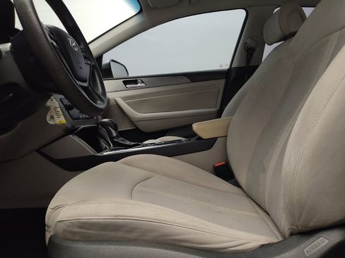 Used 2015 Hyundai Sonata SE w/ Option Group 09 FWD image 17