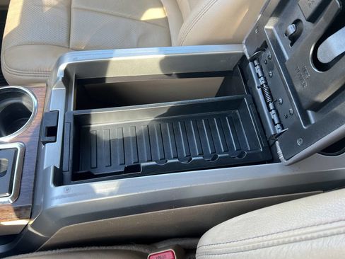 Used 2013 Ford F150 Lariat w/ Lariat Chrome Pkg image 29