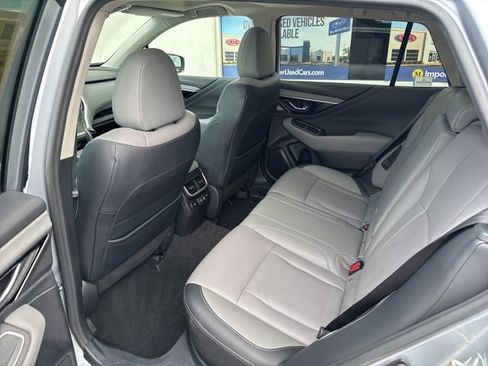 Used 2020 Subaru Outback Limited image 24