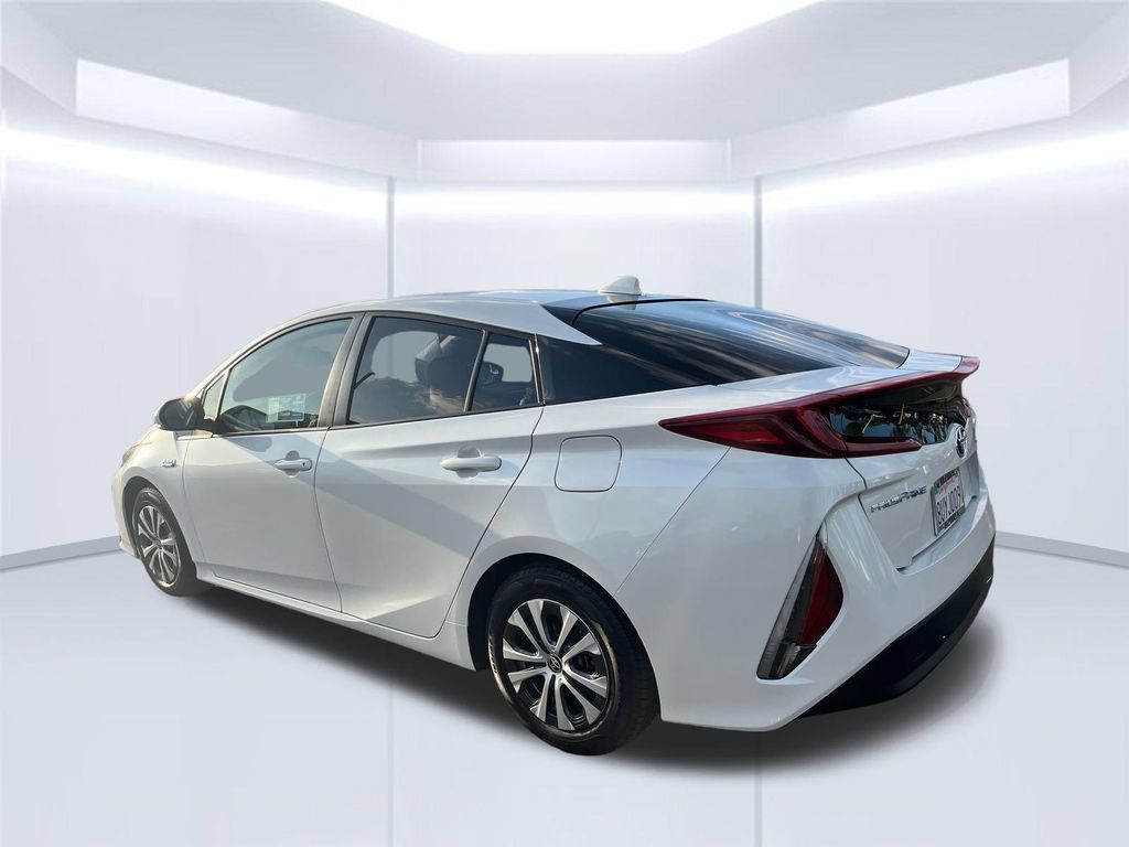Used 2021 Toyota Prius Prime XLE w/ Carpet Mat Package (TMS) FWD image 3
