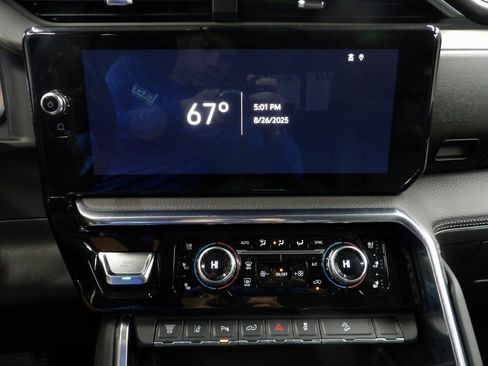 Used 2025 GMC Sierra 2500 Denali w/ Denali Reserve Package image 13