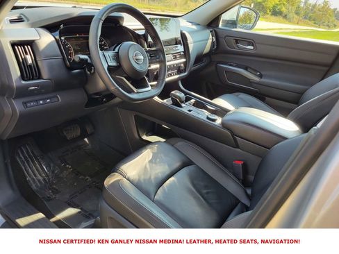 Certified 2025 Nissan Pathfinder SL image 25