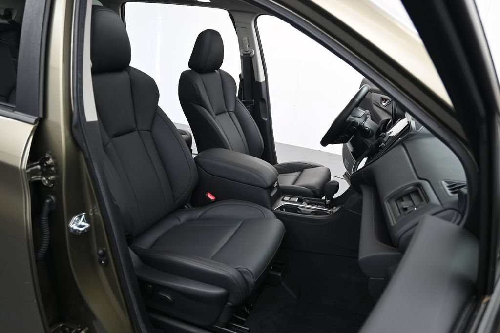 Used 2025 Subaru Ascent Bronze Edition AWD/4WD image 34