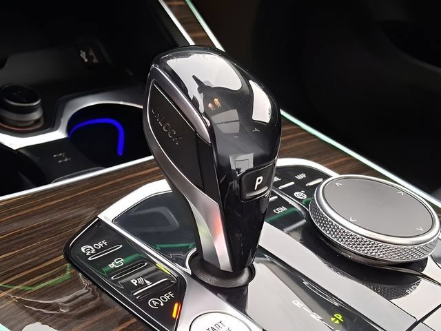 Used 2019 BMW X7 xDrive40i w/ Premium Package AWD/4WD image 13