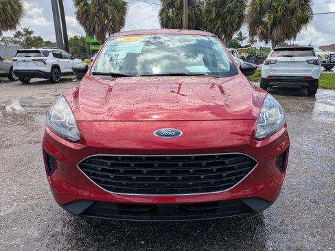 Used 2022 Ford Escape SE w/ SE Sport Appearance Package FWD image 9