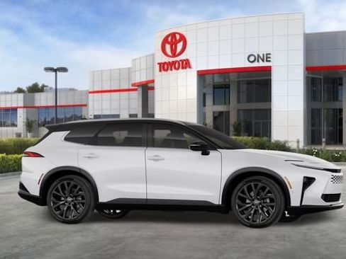 New 2026 Toyota Crown Signia image 14