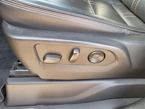 Used 2022 Chevrolet Silverado 1500 High Country w/ High Country Premium Package image 24