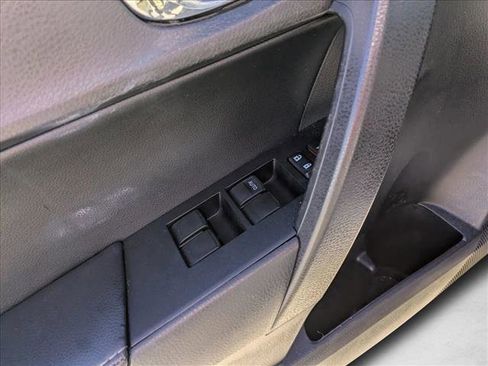 Used 2014 Toyota Corolla S image 12