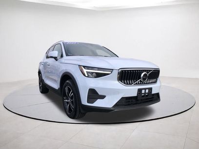 Certified 2025 Volvo XC40 B5 Core