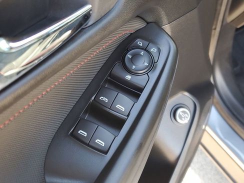 Used 2025 Chevrolet TrailBlazer RS w/ Convenience Package FWD image 18