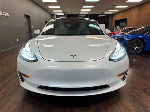 Used 2020 Tesla Model 3 Standard Range Plus image 8