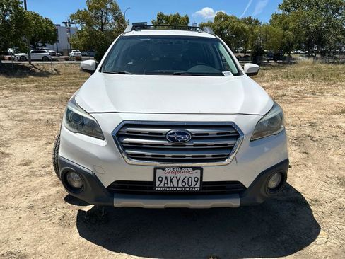 Used 2016 Subaru Outback 3.6R Limited AWD/4WD image 2