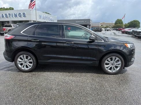 Used 2023 Ford Edge Titanium AWD/4WD image 7