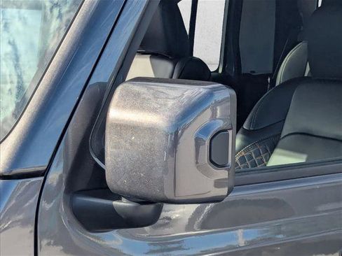 Used 2021 Jeep Gladiator Overland image 14