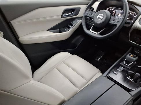 Used 2021 Ford Expedition XLT image 28