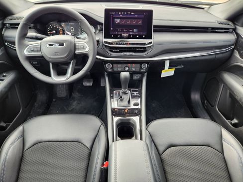 New 2026 Jeep Compass Latitude image 23