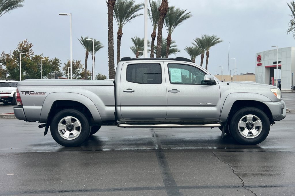 Used 2014 Toyota Tacoma PreRunner w/ TRD Sport Package RWD image 3
