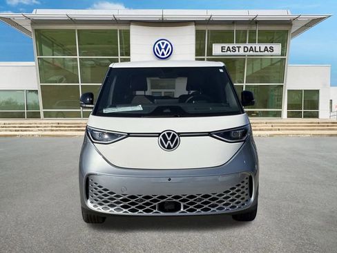 New 2025 Volkswagen ID. Buzz Pro S Plus AWD/4WD image 5