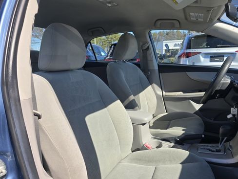 Used 2013 Toyota Corolla LE image 12