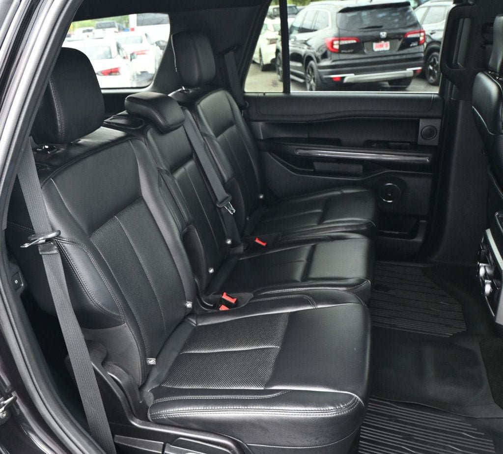 Used 2019 Ford Expedition XLT w/ Equipment Group 202A RWD image 15