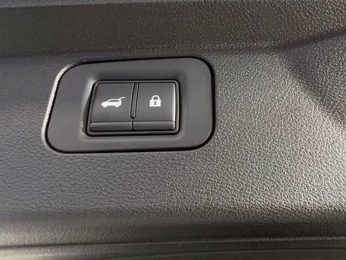 Used 2025 INFINITI QX80 Luxe RWD image 32