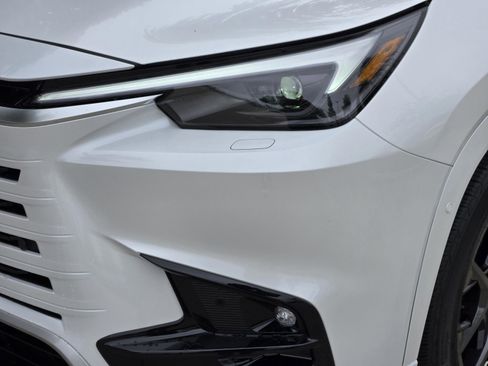 New 2026 Lexus TX 500h AWD image 19