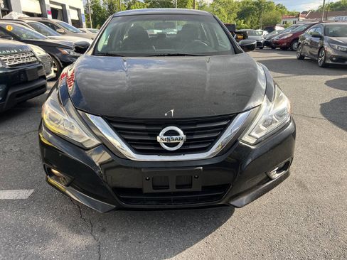 Used 2017 Nissan Altima 2.5 SV FWD image 2