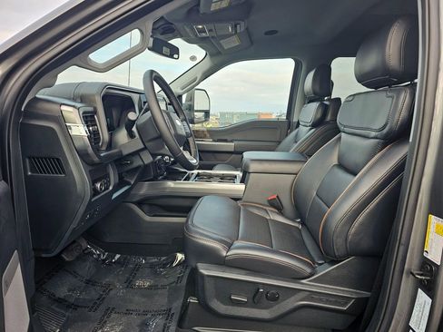 New 2025 Ford F250 Lariat w/ Lariat Ultimate Package image 10